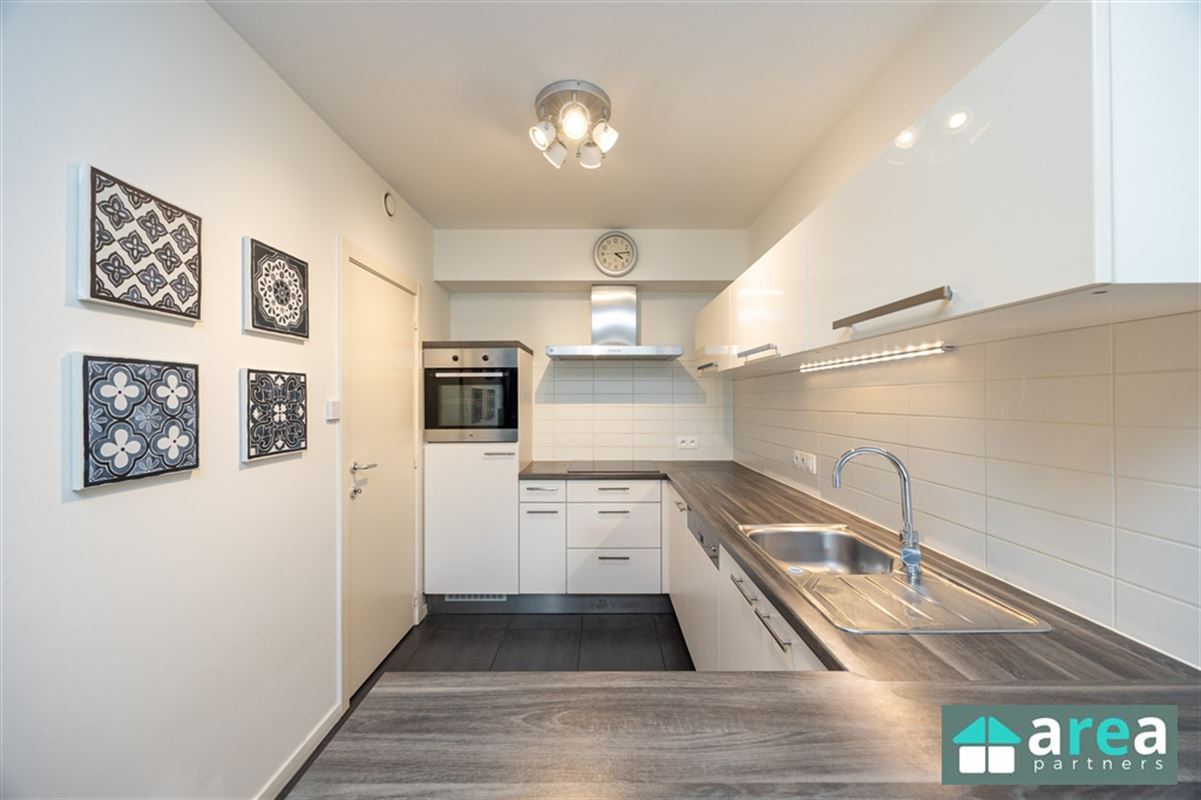 Instapklaar appartement met 2 slpk. én terras!