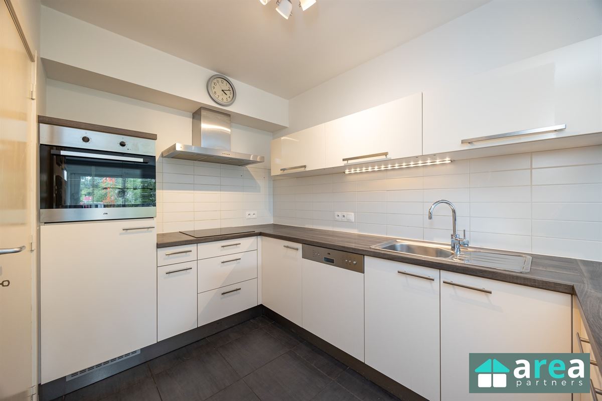 Instapklaar appartement met 2 slpk. én terras!