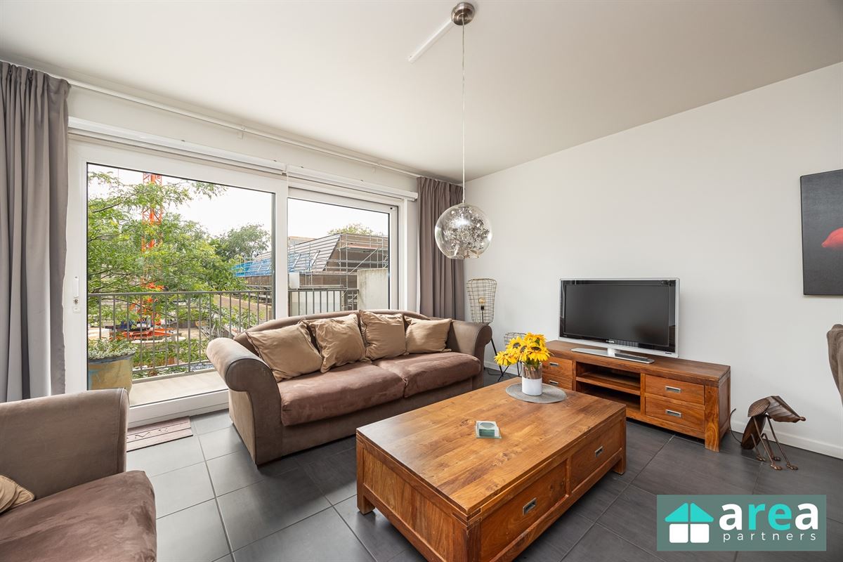 Instapklaar appartement met 2 slpk. én terras!