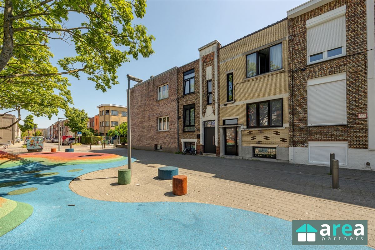 Gerenoveerde energiezuinige woning met 4 slpk en tuin!