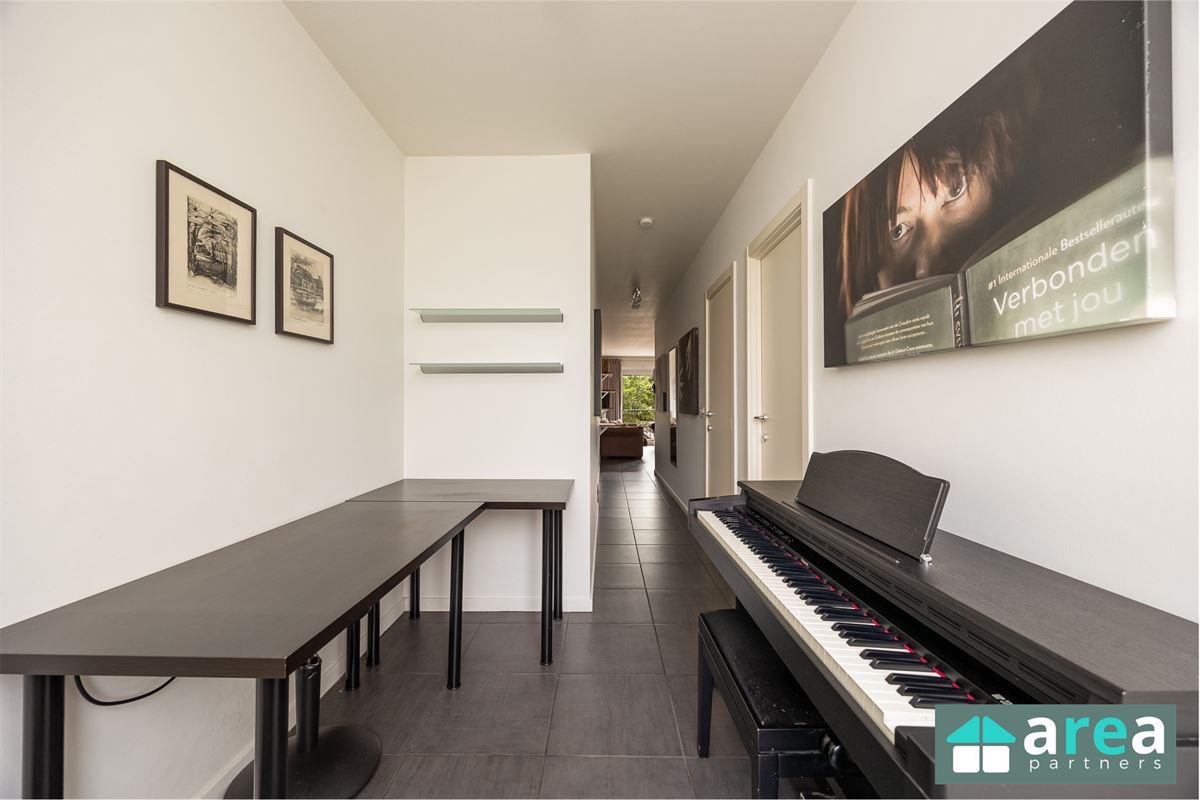 Instapklaar appartement met 2 slpk. én terras!
