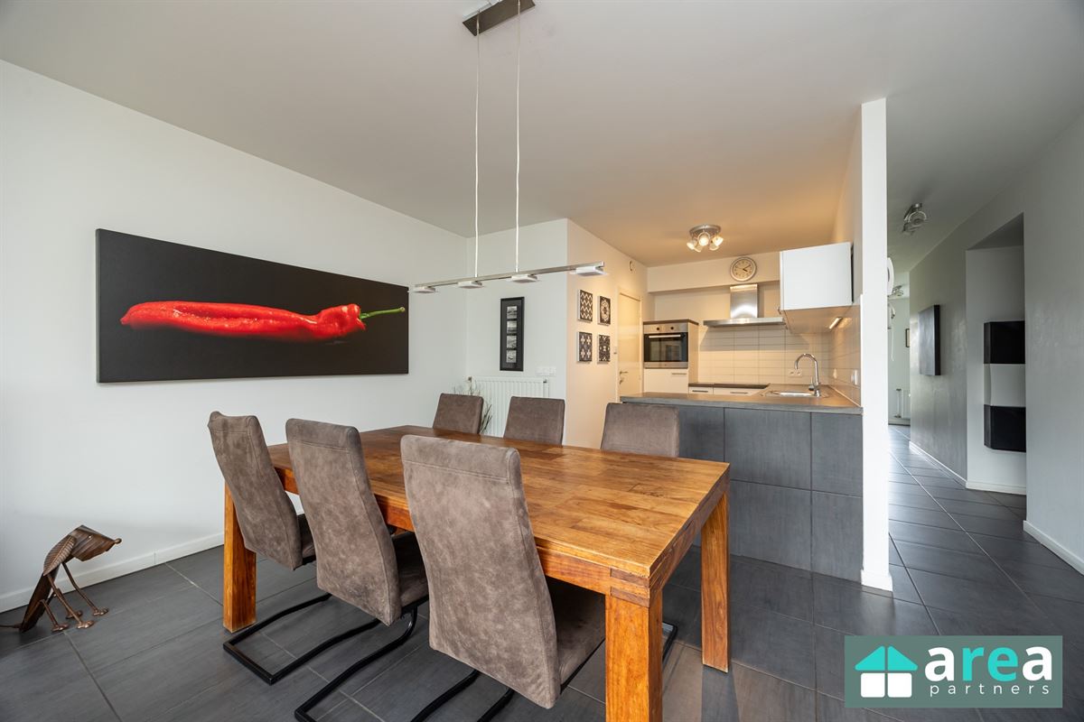 Instapklaar appartement met 2 slpk. én terras!