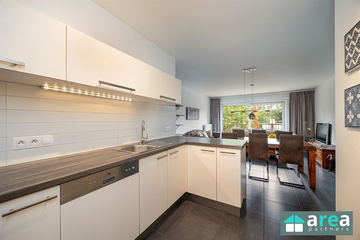 Instapklaar appartement met 2 slpk. én terras!