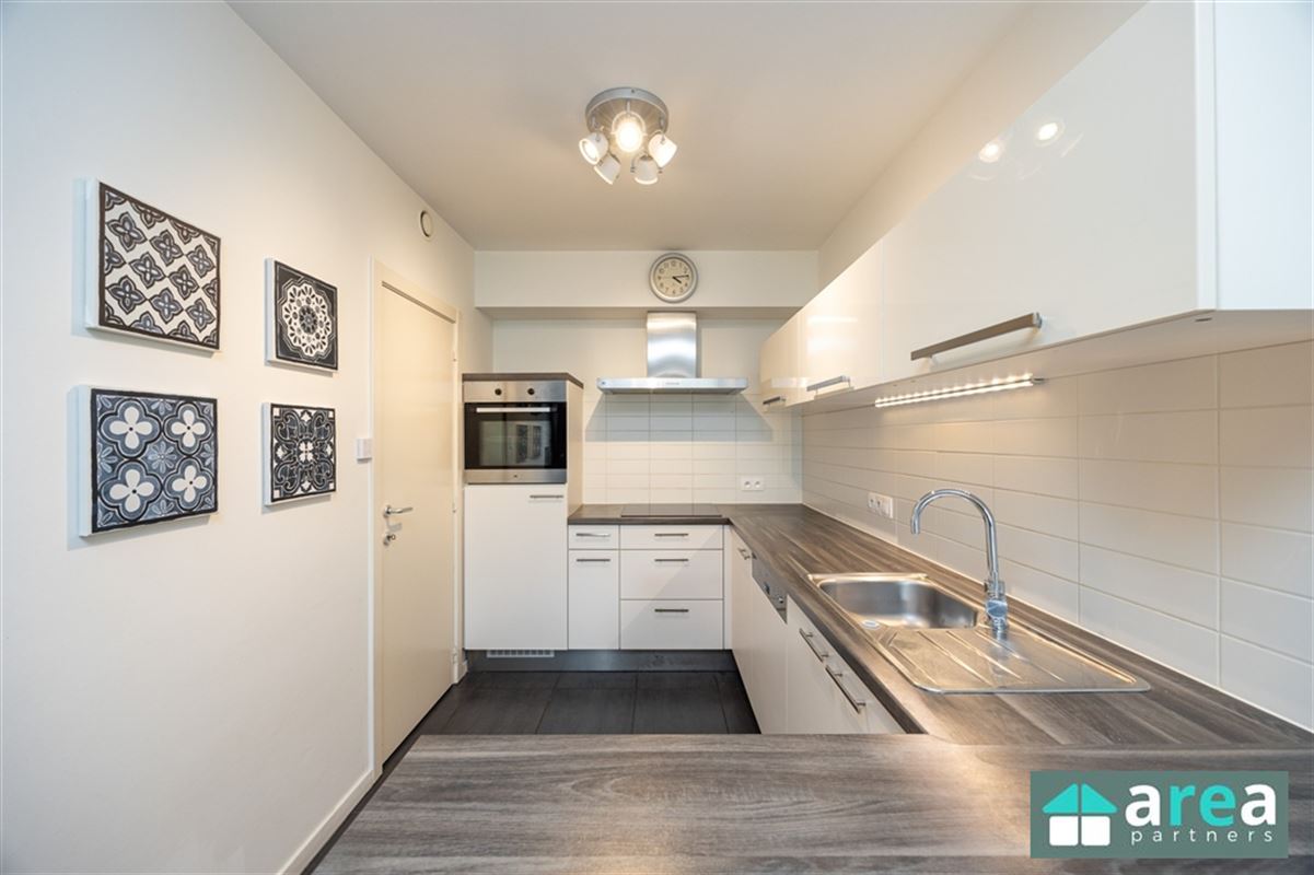 Instapklaar appartement met 2 slpk. én terras!