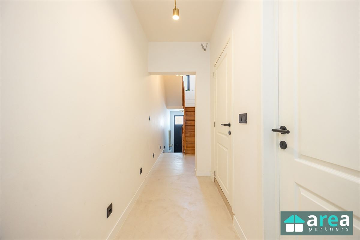 Gerenoveerde energiezuinige woning met 4 slpk en tuin!
