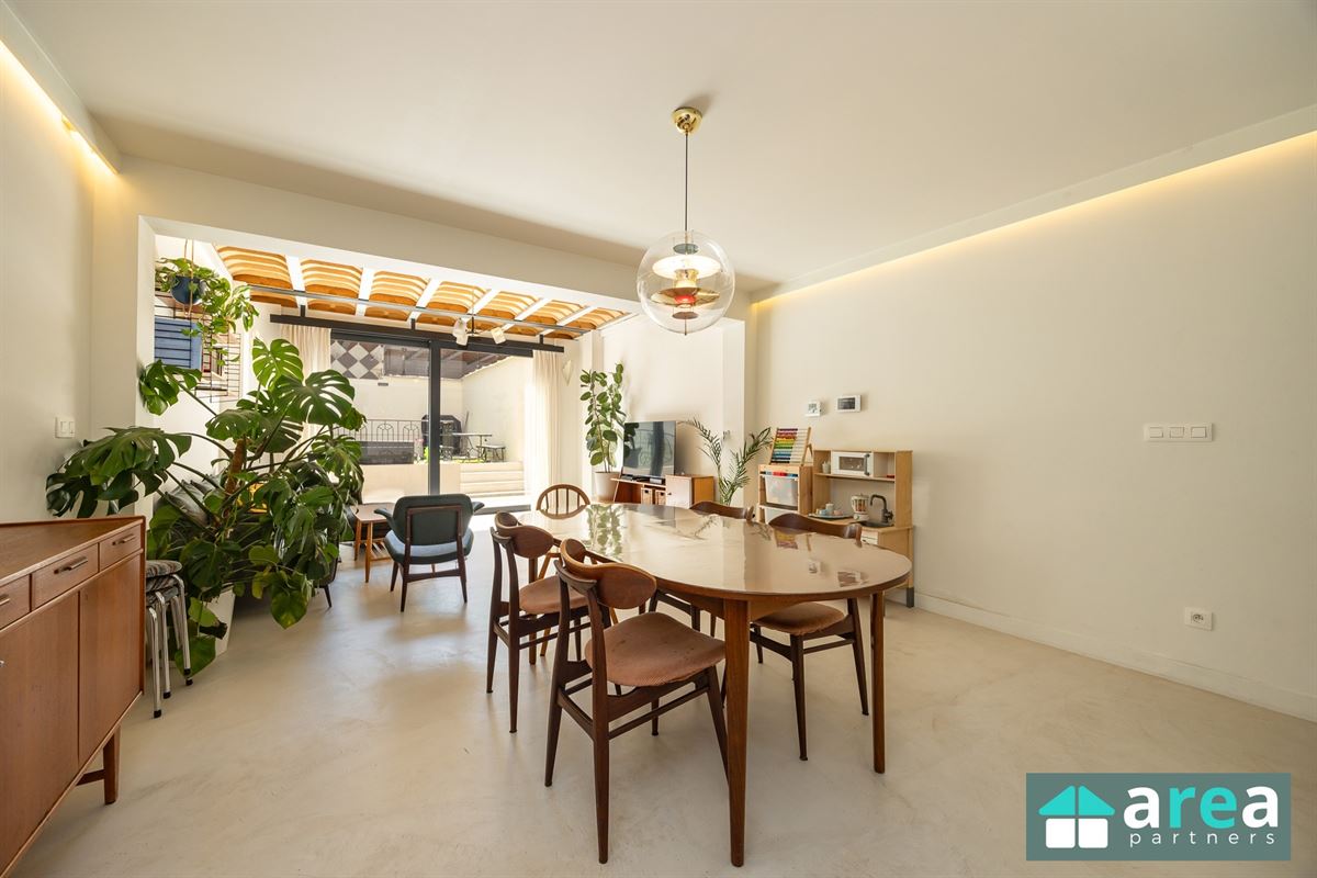 Gerenoveerde energiezuinige woning met 4 slpk en tuin!