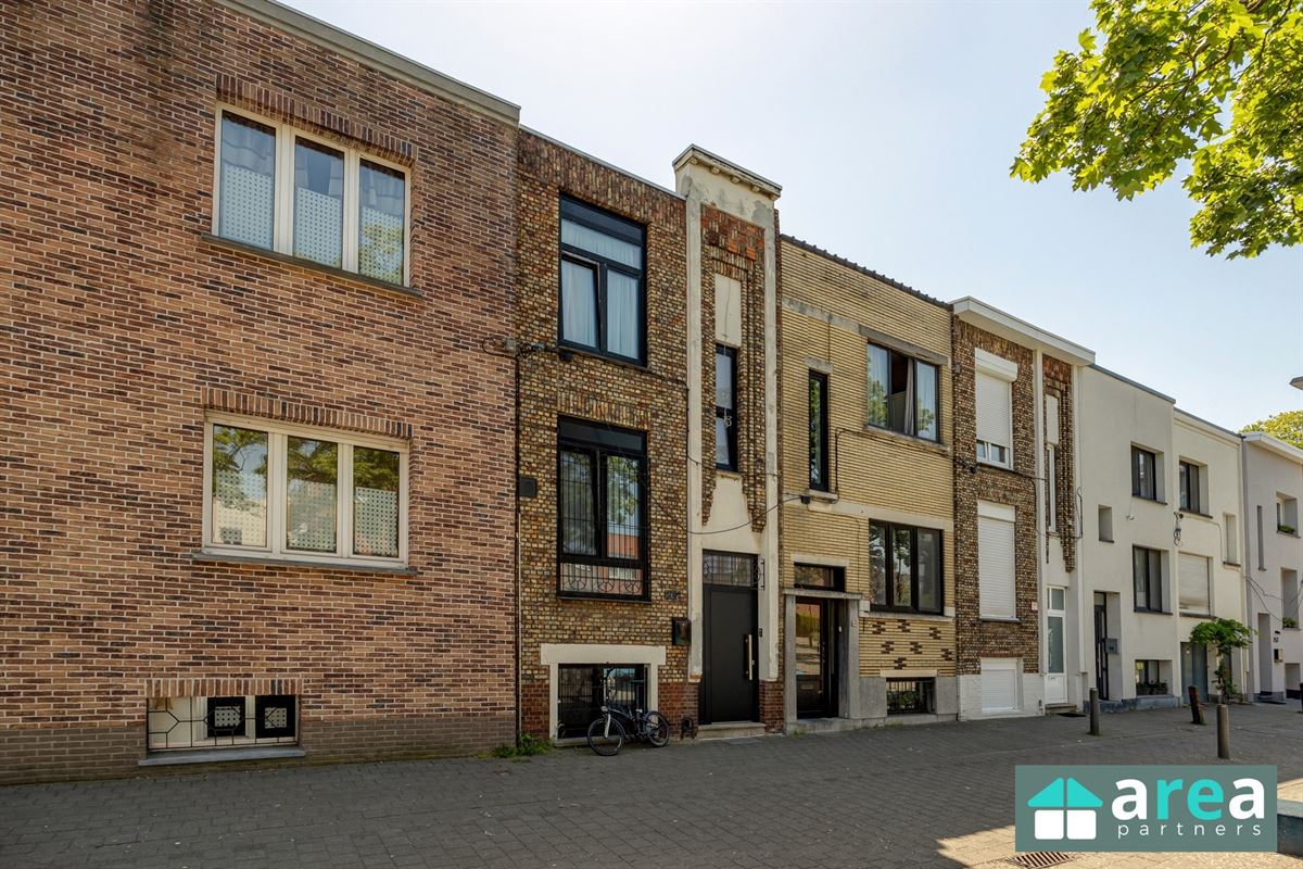 Gerenoveerde energiezuinige woning met 4 slpk en tuin!
