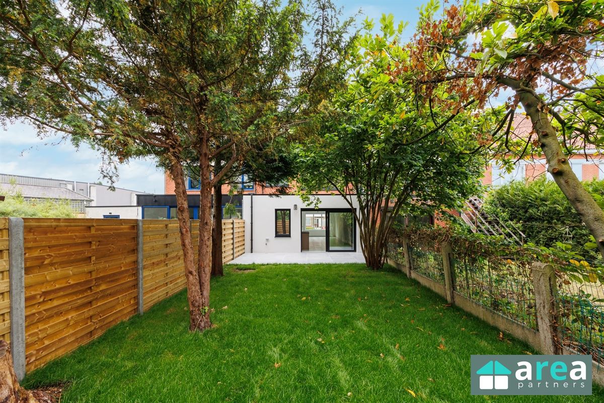 IN OPTIE! - Gerenoveerde en energiezuinige woning (EPC A!) met tuin!