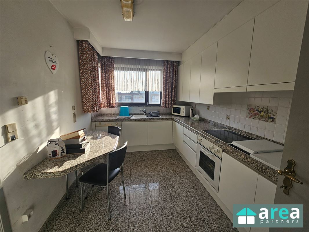 Appartement met 3 slpk, 2 badkamers en garagebox!