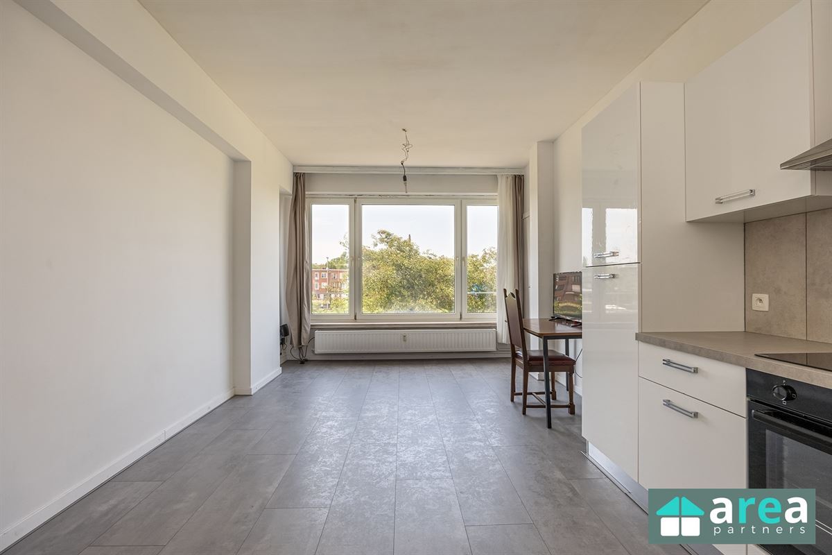 Gerenoveerd appartement met 3 slpk!