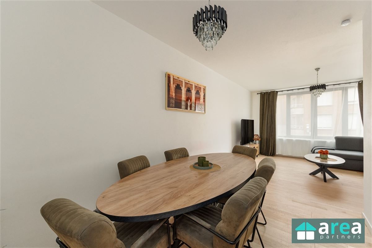 Ruime, op te frissen duplex!