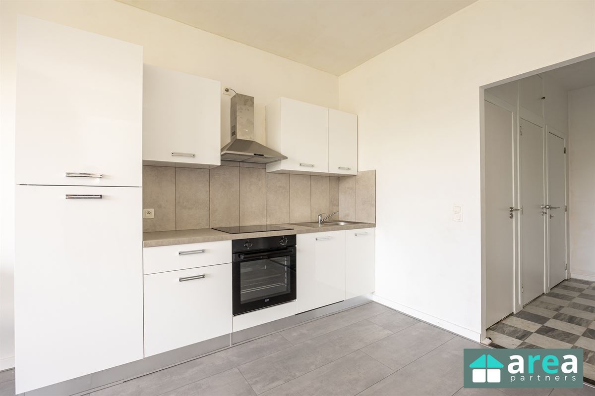 Gerenoveerd appartement met 3 slpk!