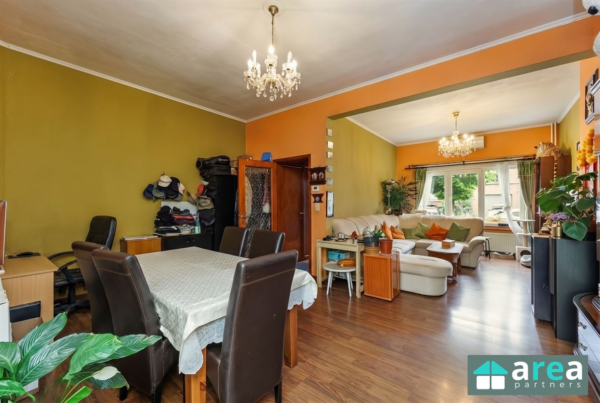 Woning (104m²) met 3 slpk, zonnepanelen en airco in Wilrijk