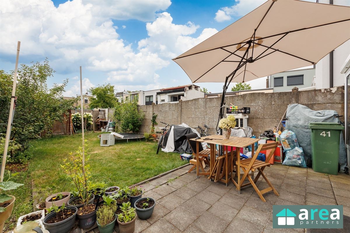 Woning (104m²) met 3 slpk, zonnepanelen en airco in Wilrijk