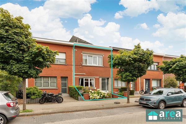 Woning (104m²) met 3 slpk, zonnepanelen en airco in Wilrijk