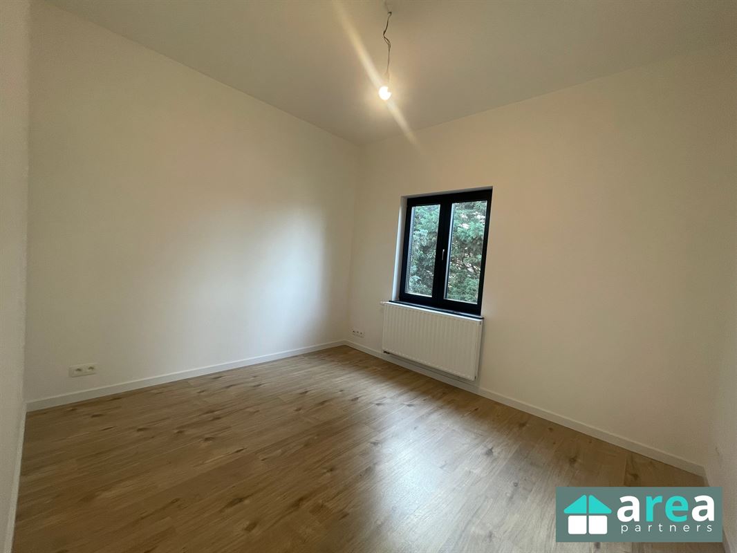 Appartement met 2 slpk en terras!