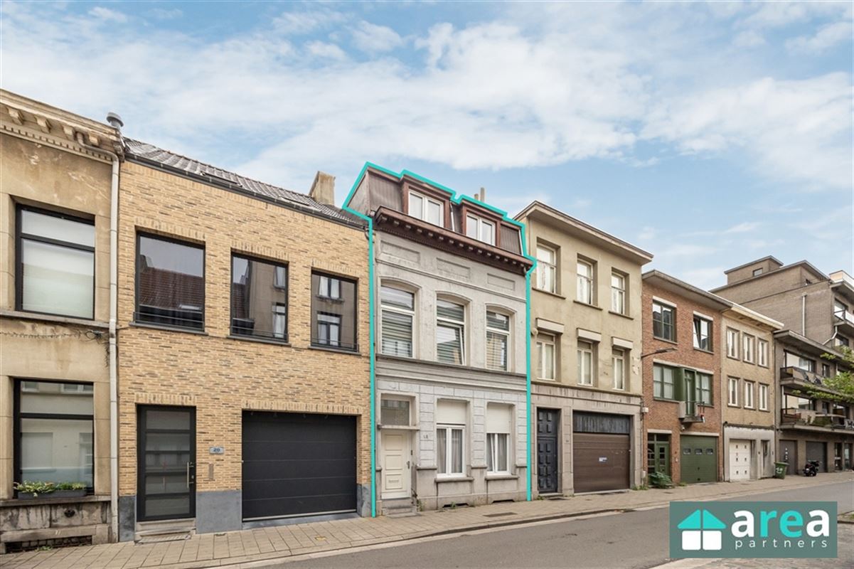 Te renoveren burgerwoning met ruime tuin vlakbij Krugerpark!