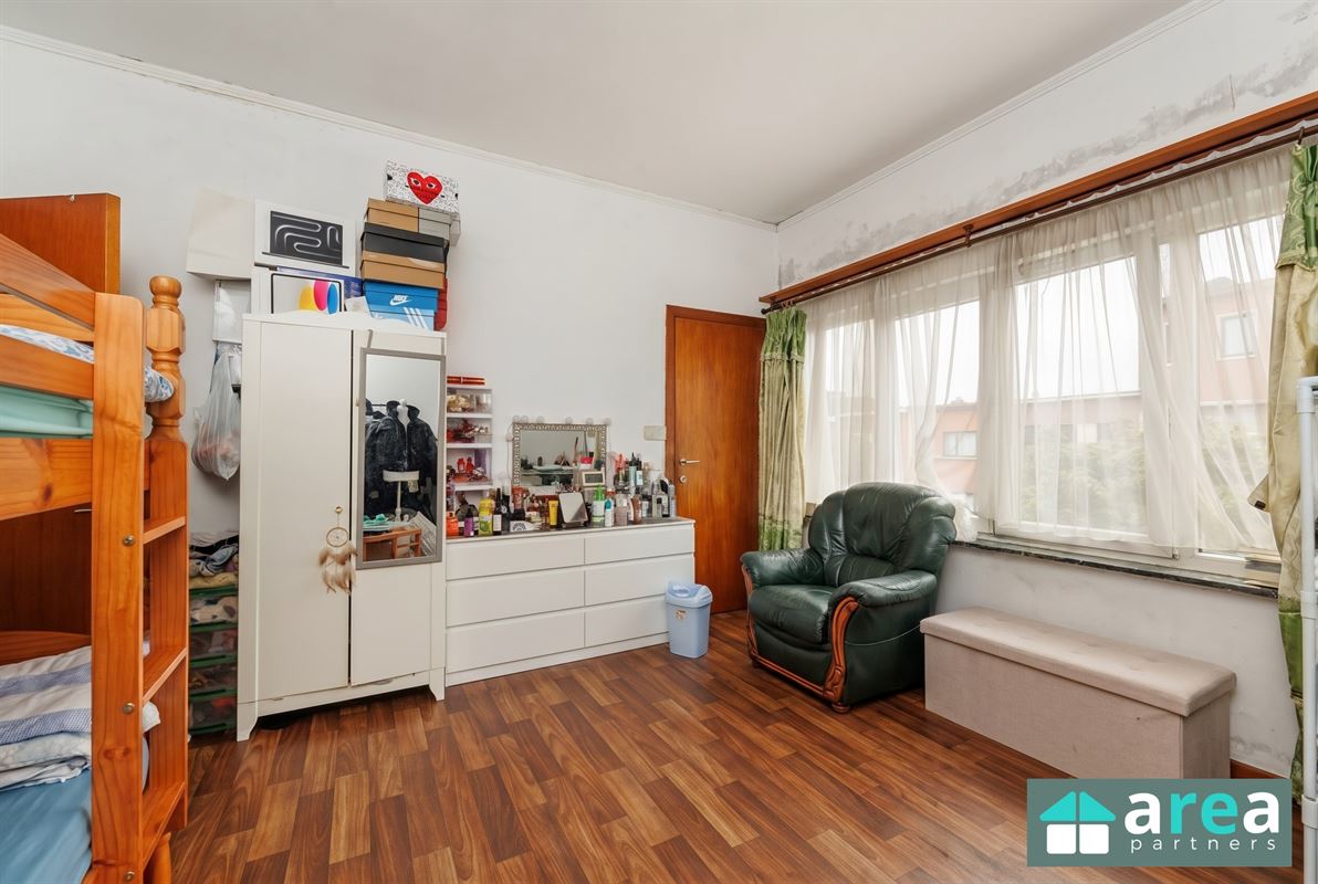 Woning (104m²) met 3 slpk, zonnepanelen en airco in Wilrijk