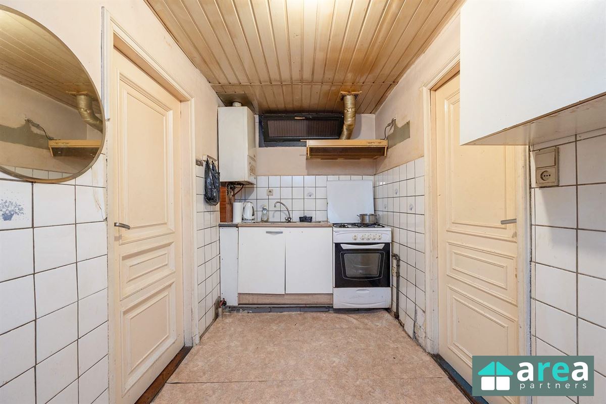 Woning opgedeeld in 3 entiteiten vlakbij Park spoor Noord te koop!