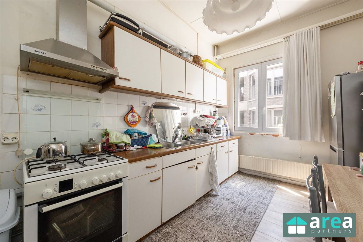 Woning opgedeeld in 3 entiteiten vlakbij Park spoor Noord te koop!