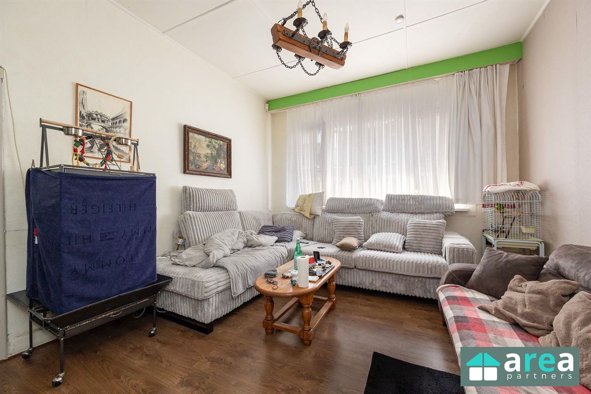 Woning opgedeeld in 3 entiteiten vlakbij Park spoor Noord te koop!