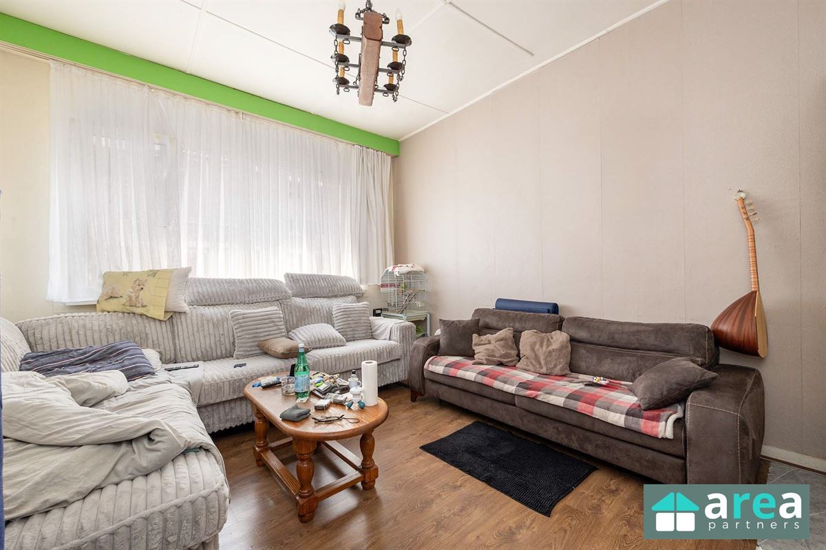 Woning opgedeeld in 3 entiteiten vlakbij Park spoor Noord te koop!