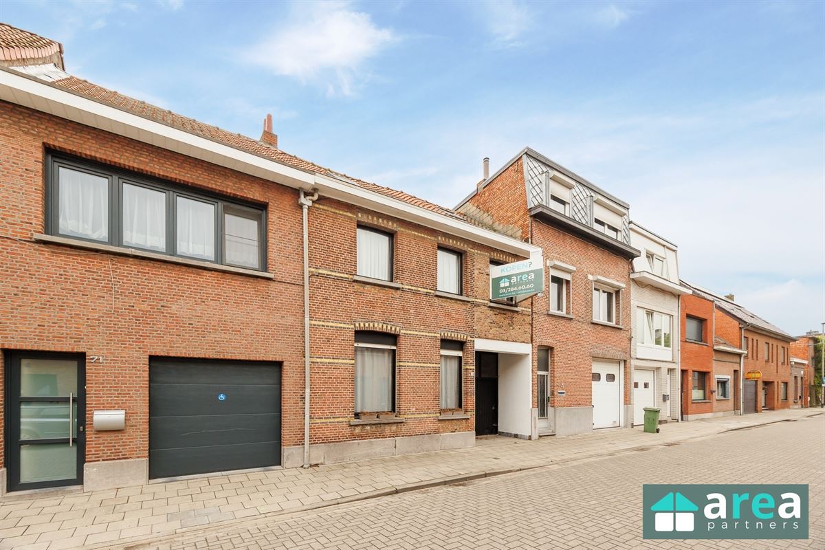 Instapklare woning met 5 slpk en zwembad!