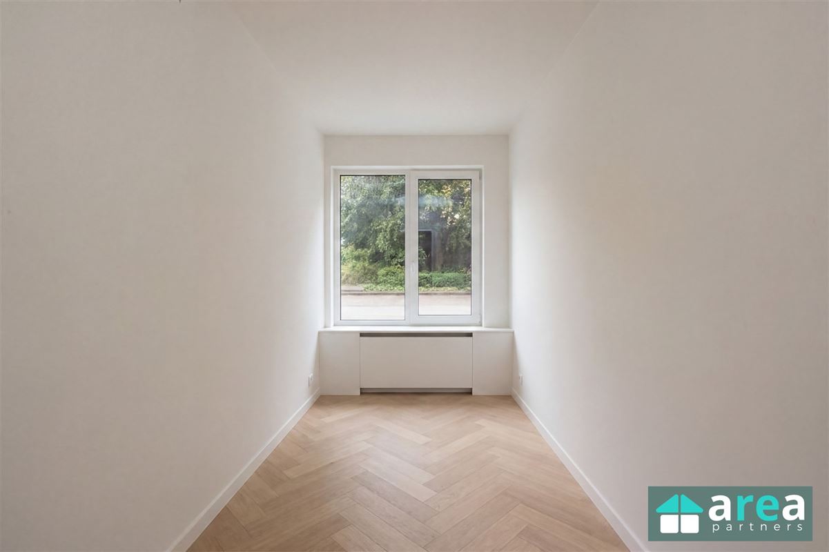 Gerenoveerd gelijkvloers appartement met 2 slpk te Boho!