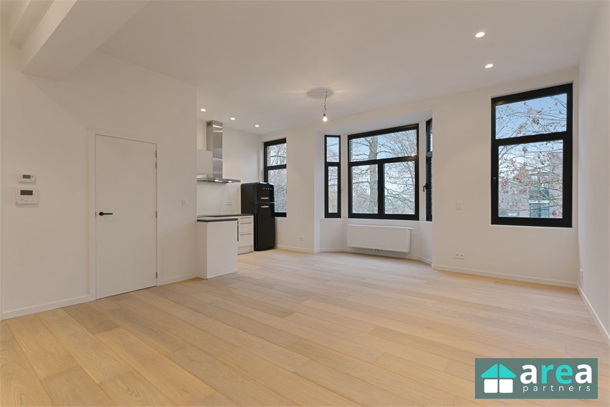 Gerenoveerd appartement met 1 slaapkamer en groot terras!