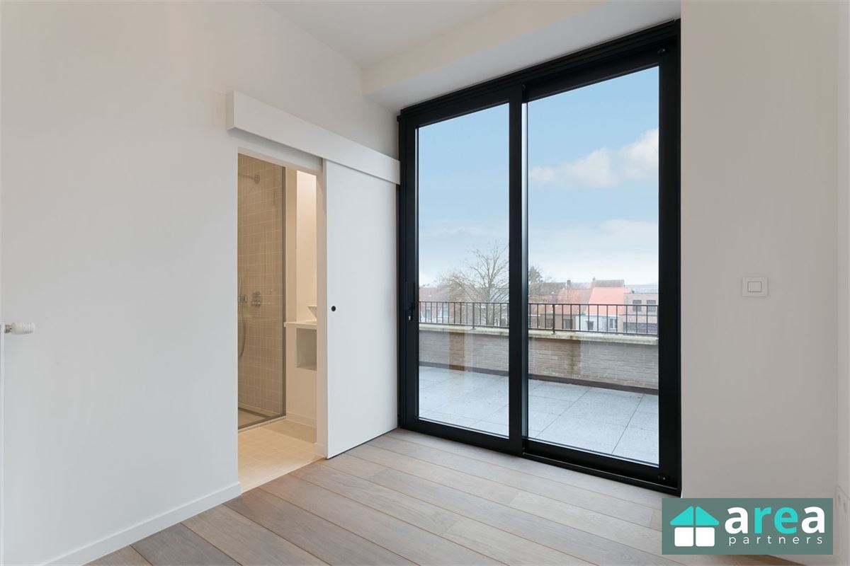 Gerenoveerd appartement met 1 slaapkamer en groot terras!
