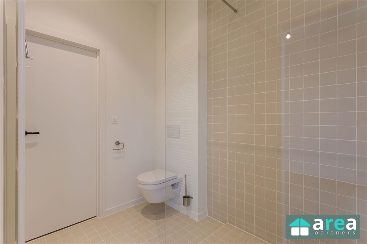 Gerenoveerd appartement met 1 slaapkamer en groot terras!