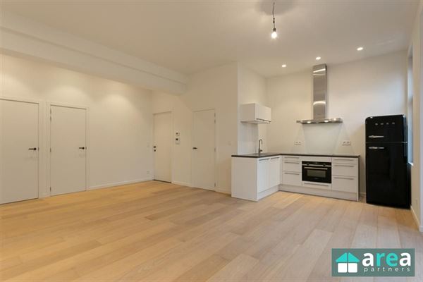 Gerenoveerd appartement met 1 slaapkamer en groot terras!
