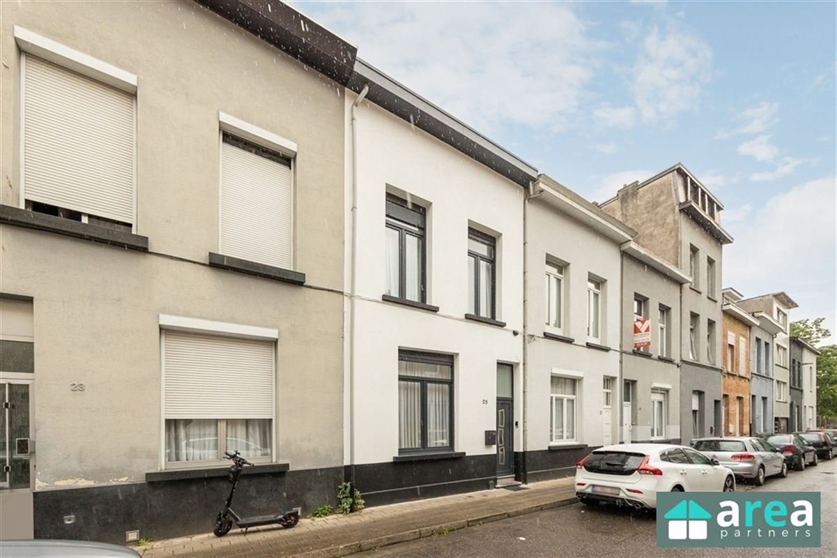 Energiezuinige en instapklare woning met 3 slpk en koer!
