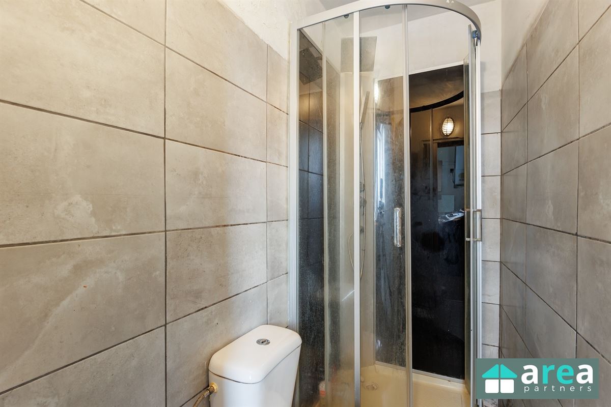 Interessante eigendom bestaande uit 3 units + achterhuis + magazijn!