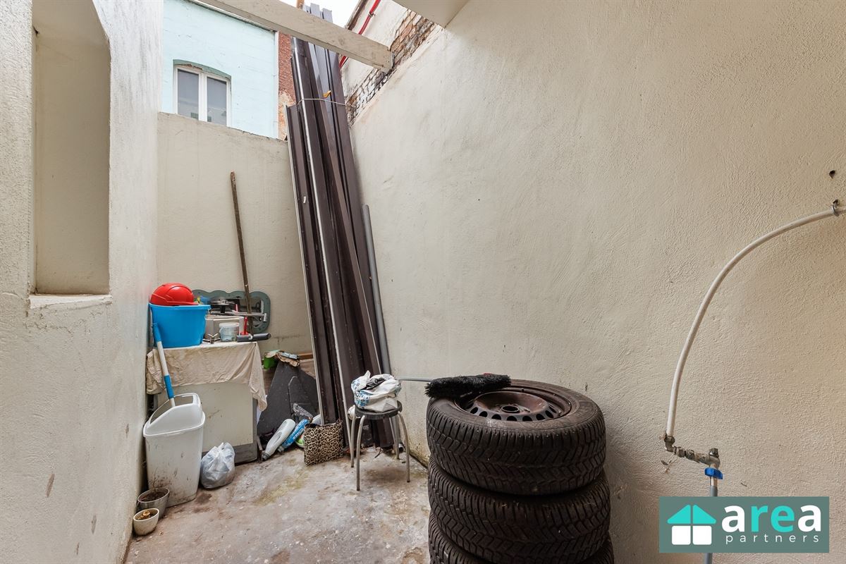 Interessante eigendom bestaande uit 3 units + achterhuis + magazijn!