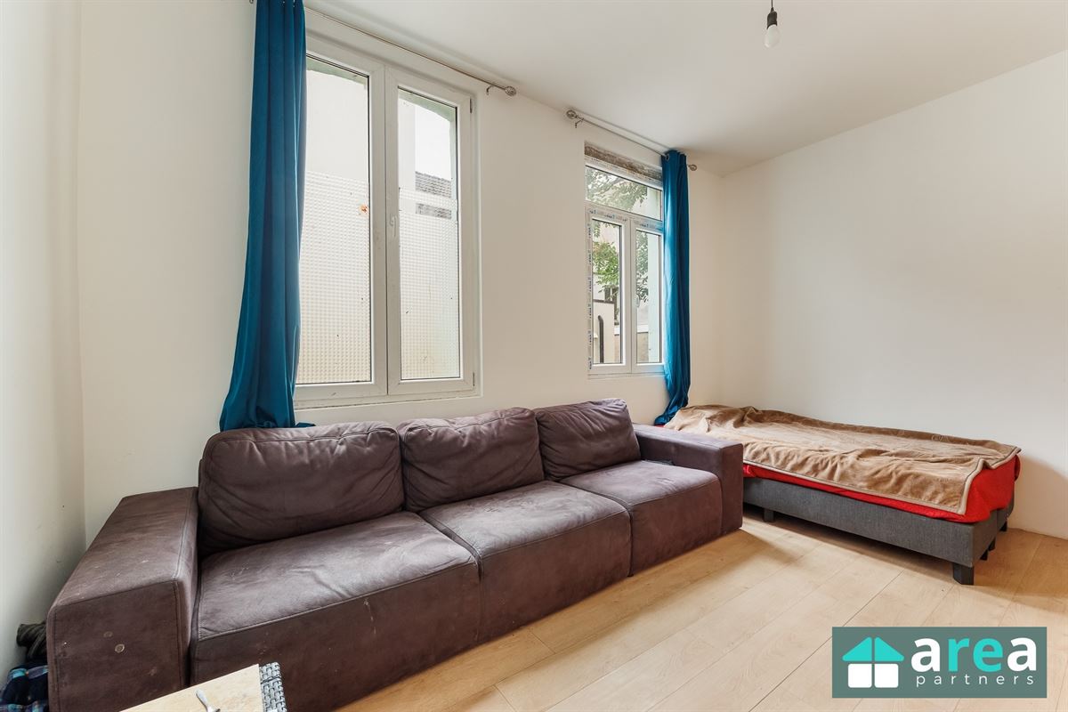 Interessante eigendom bestaande uit 3 units + achterhuis + magazijn!