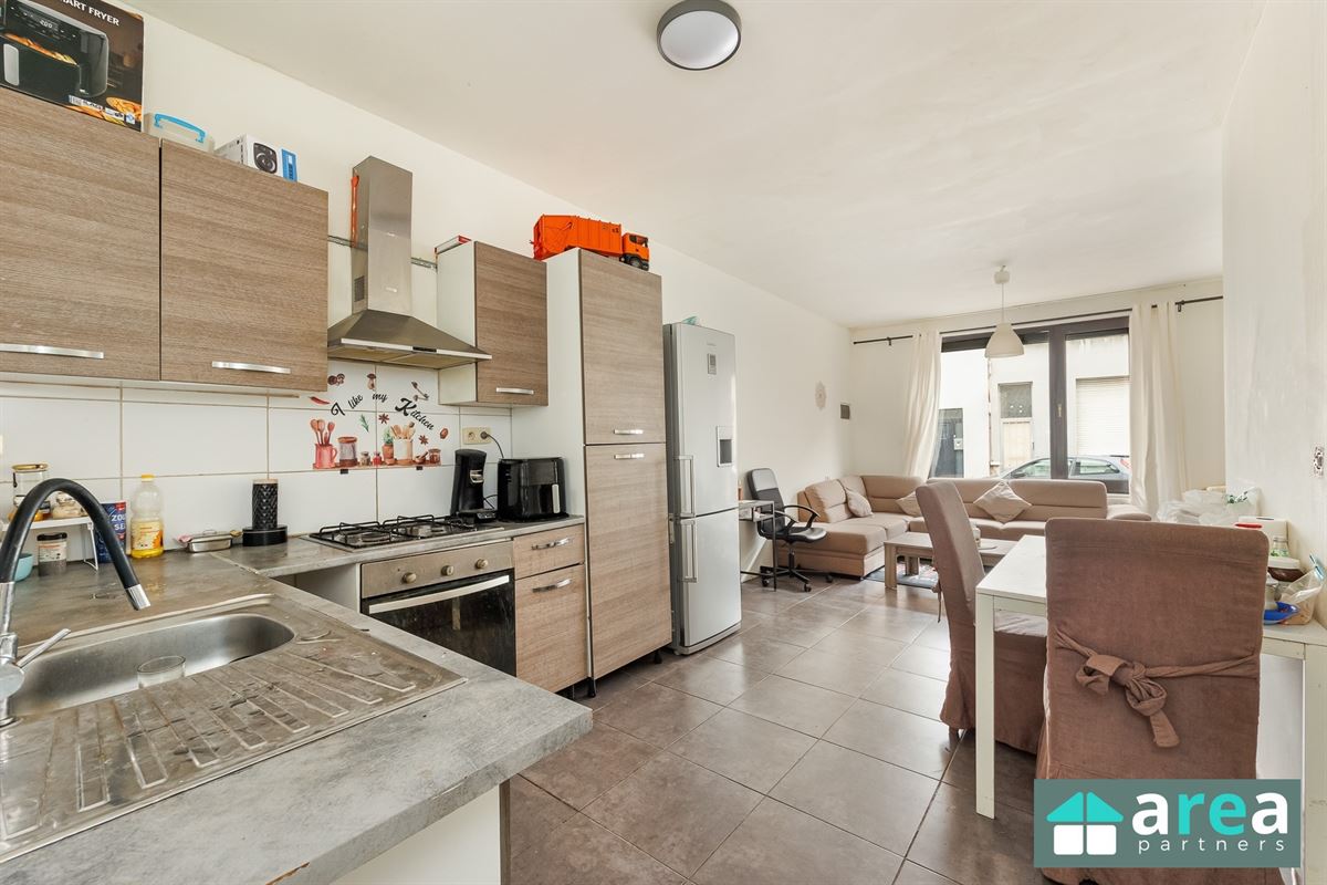 Interessante eigendom bestaande uit 3 units + achterhuis + magazijn!