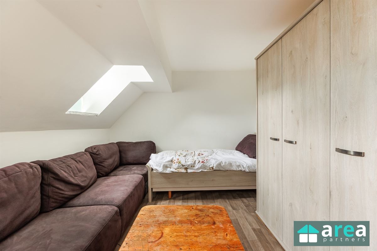 Interessante eigendom bestaande uit 3 units + achterhuis + magazijn!