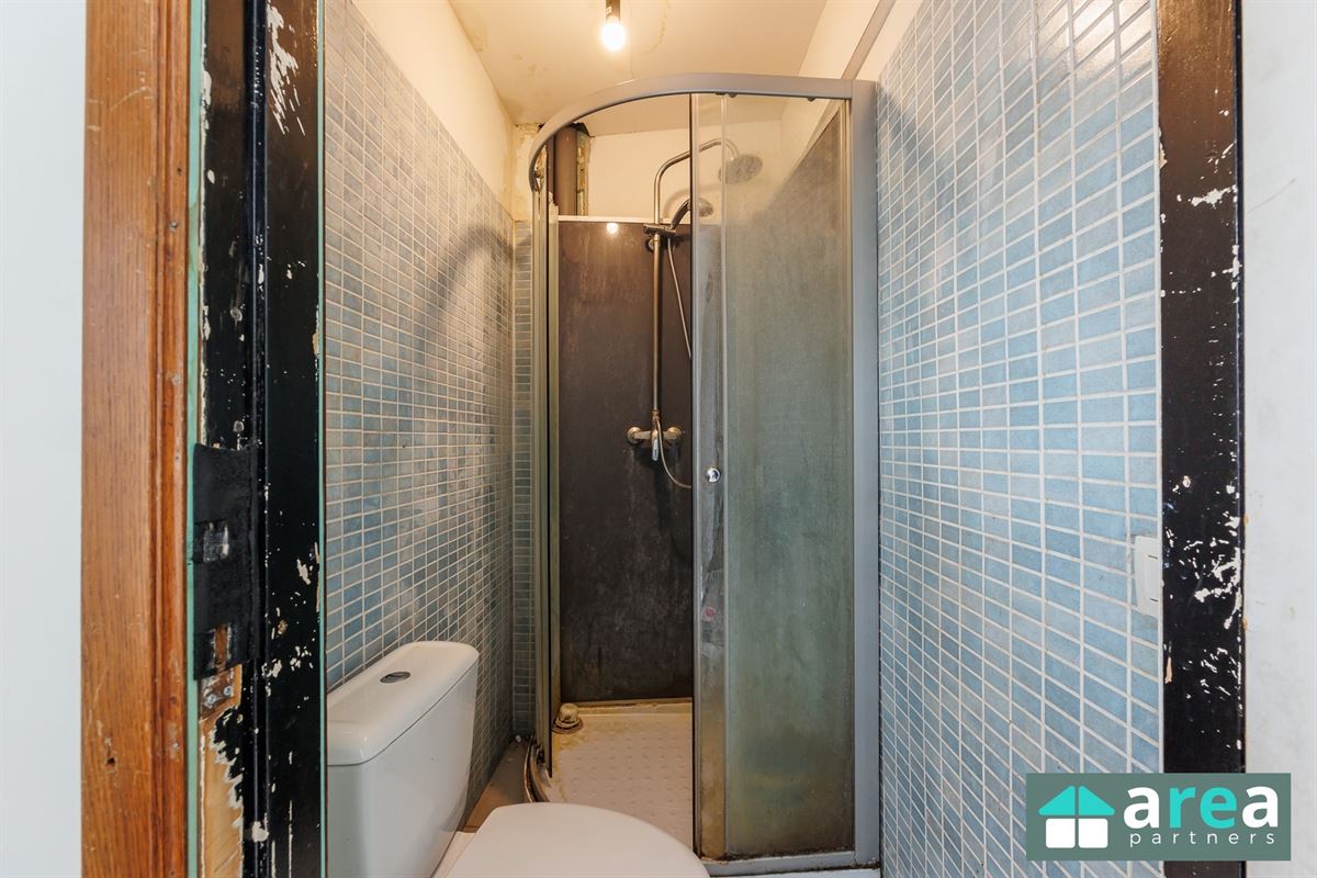 Interessante eigendom bestaande uit 3 units + achterhuis + magazijn!