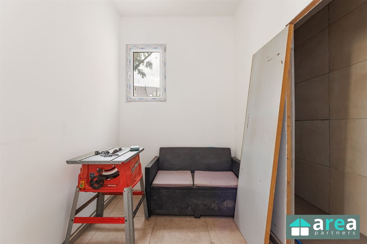 Interessante eigendom bestaande uit 3 units + achterhuis + magazijn!