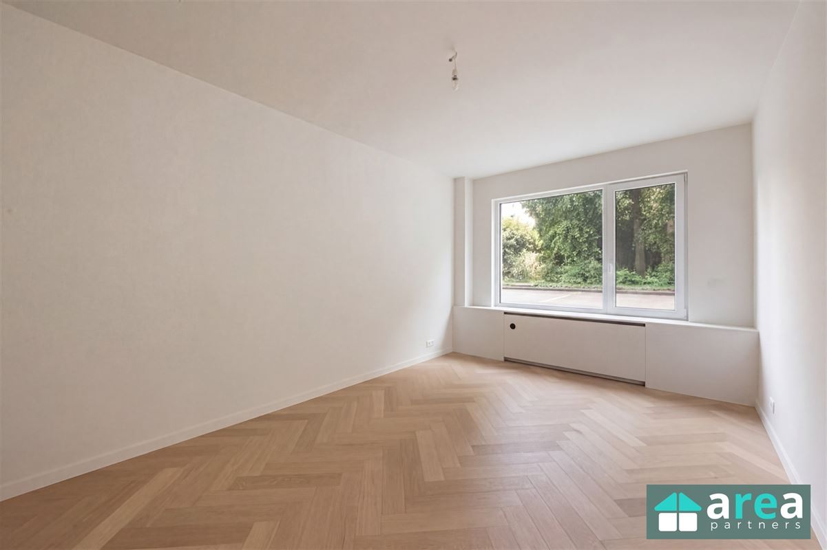 Gerenoveerd gelijkvloers appartement met 2 slpk te Boho!