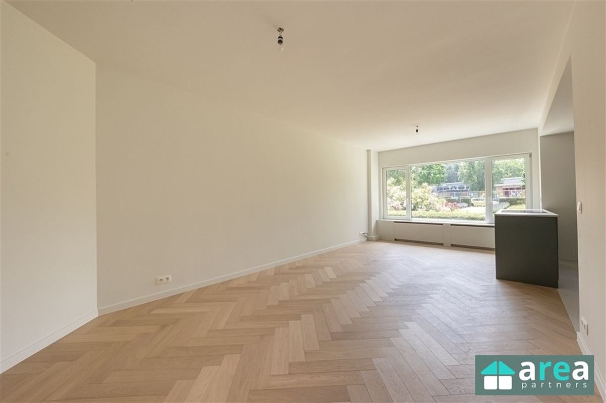 Gerenoveerd gelijkvloers appartement met 2 slpk te Boho!