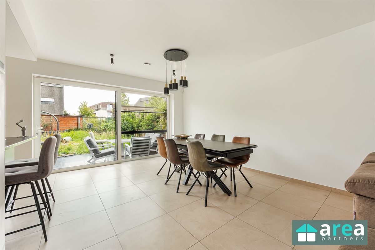 Instapklare nieuwbouwwoning op toplocatie!