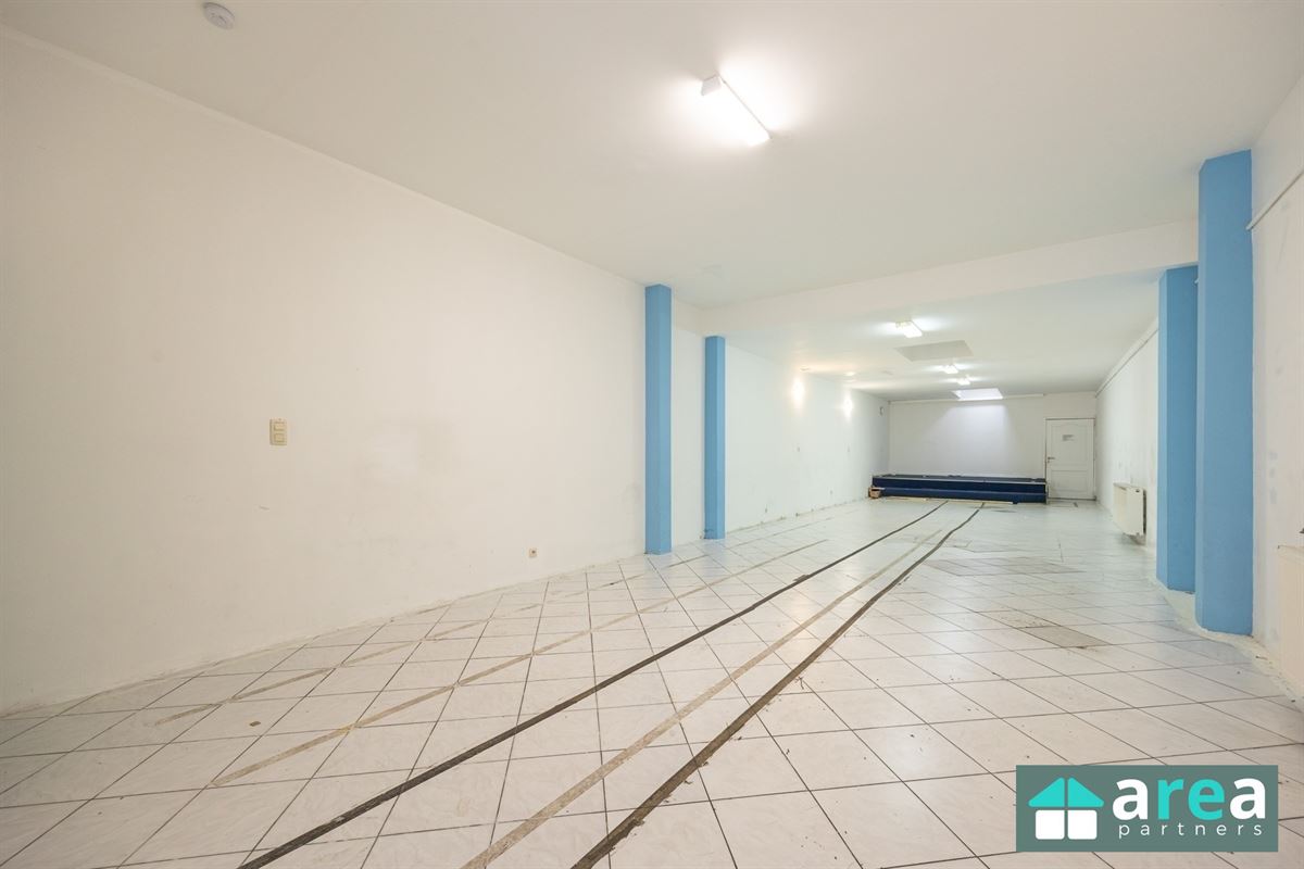 Ruim handelsgelijkvloers 150m² op toplocatie in Boho!
