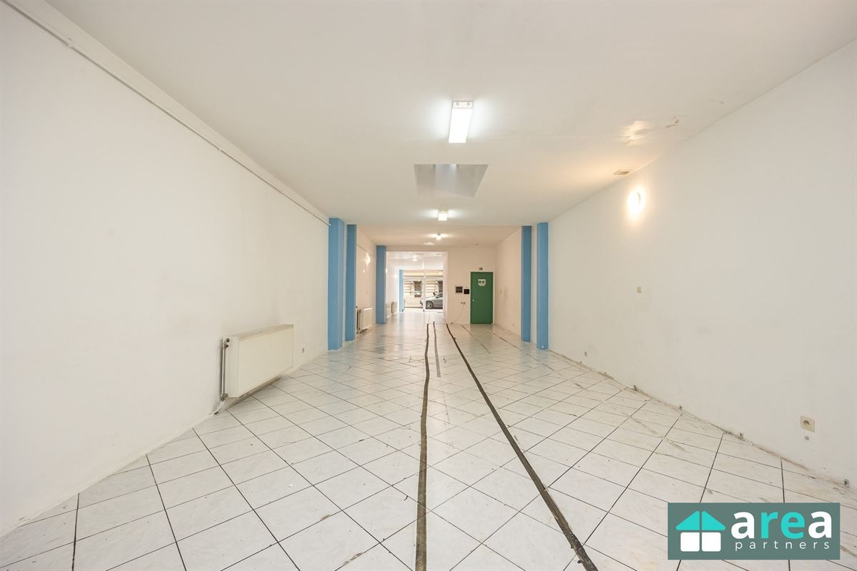 Ruim handelsgelijkvloers 150m² op toplocatie in Boho!