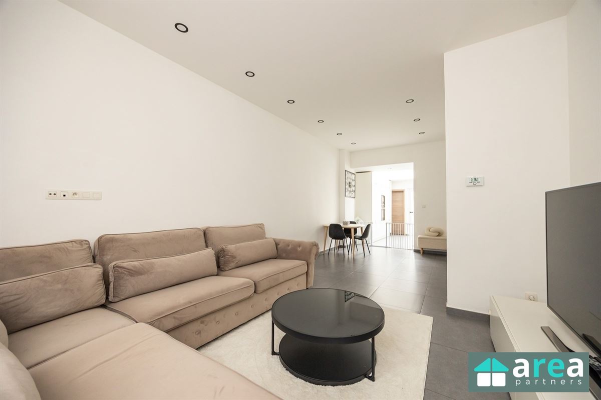 Energiezuinige en instapklare woning met 3 slpk en koer!