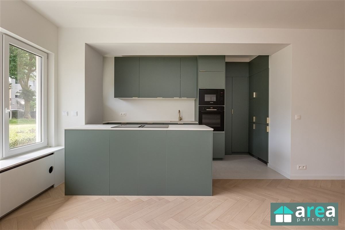Gerenoveerd gelijkvloers appartement met 2 slpk te Boho!