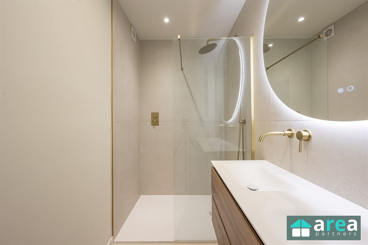 Gerenoveerd gelijkvloers appartement met 2 slpk te Boho!