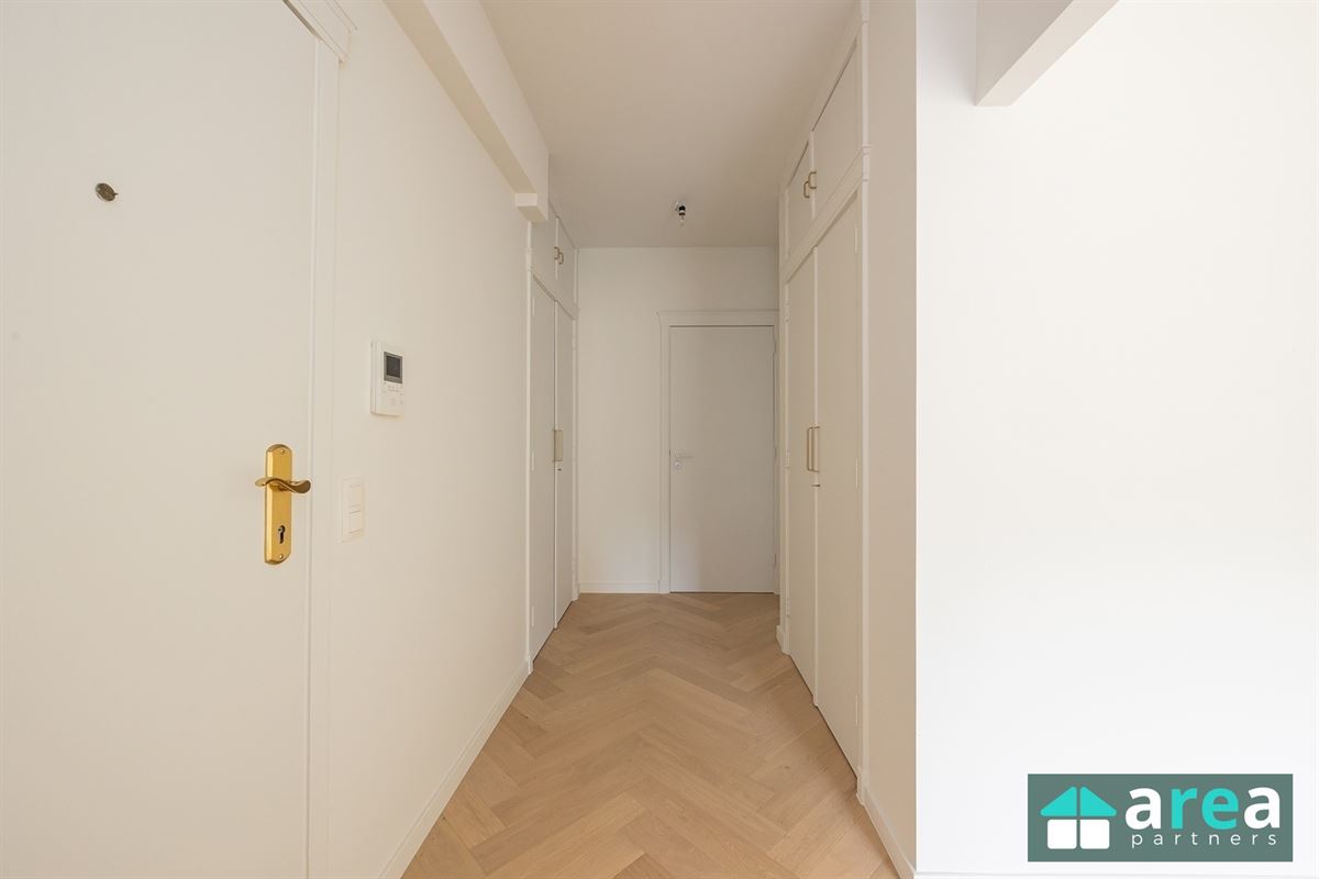 Gerenoveerd gelijkvloers appartement met 2 slpk te Boho!
