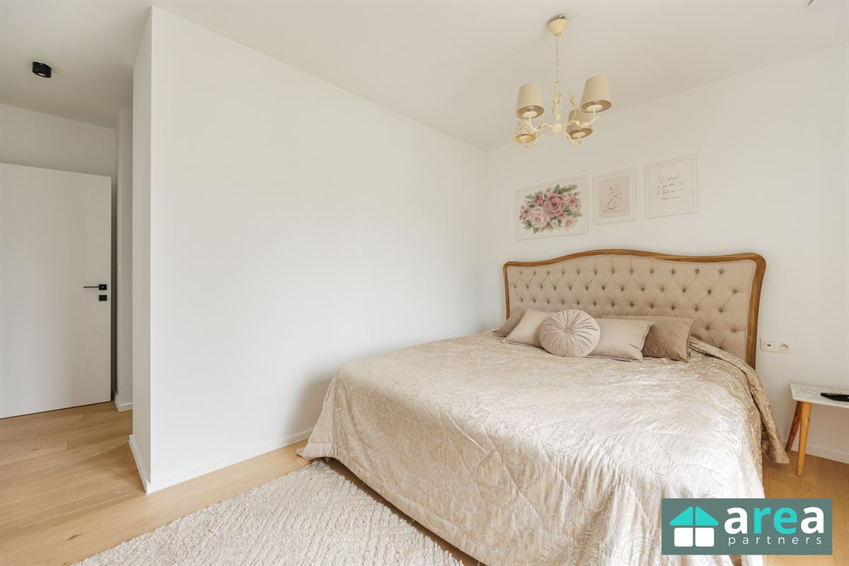 Instapklare nieuwbouwwoning op toplocatie!